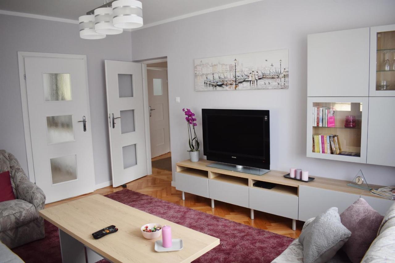 Cozy Apartment In Tarnów Εξωτερικό φωτογραφία